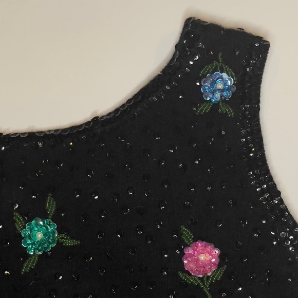 Vintage Sleeveless Sweater - Cyn Les Hand Beaded Sequin Rosette Black - Size 36 - Picture 8 of 11